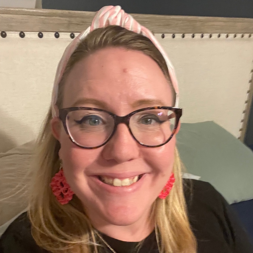 Meet your Posher, Liz